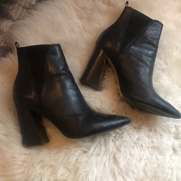 Steve Madden Shoes - Black Leather Booties